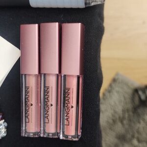 Langmanni lipgloss 2 For $15